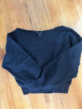 Rae Mode black cut off sweatshirt - size medium